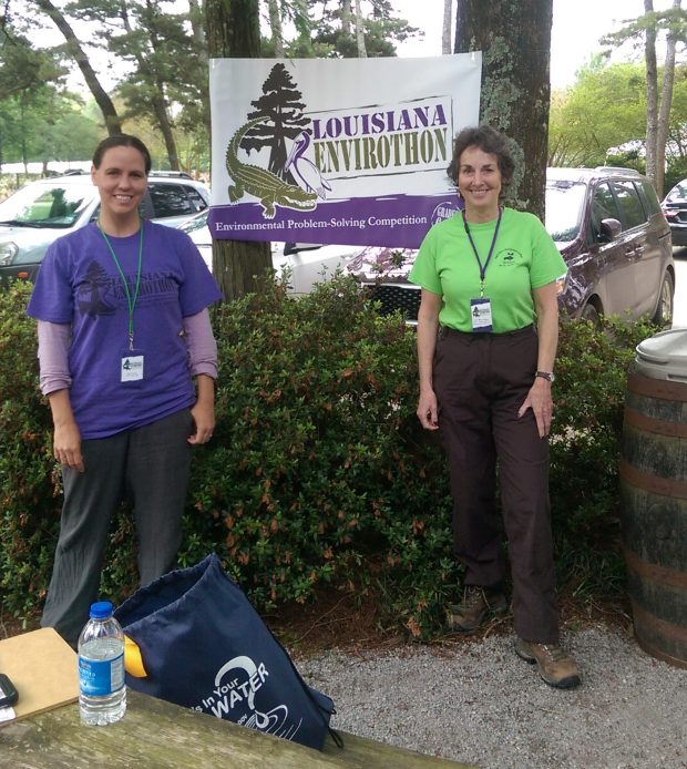 LSU SRP Research Translation Core Leader Maud Walsh (right) and LSU SRP Research Translation Coordinator Jen Irving (left) prepare for the 2016 Louisiana Envirothon at the LSU AgCenter Botanic Gardens.
